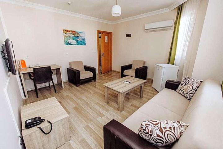 Room 9 of 27
