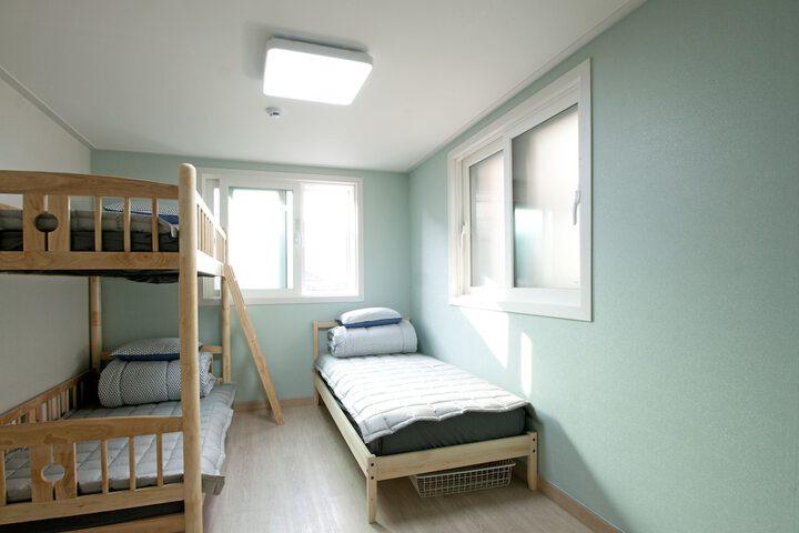 Room 9 of 49
