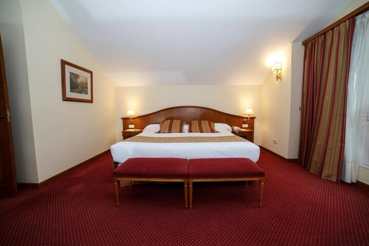 Room 14 of 49