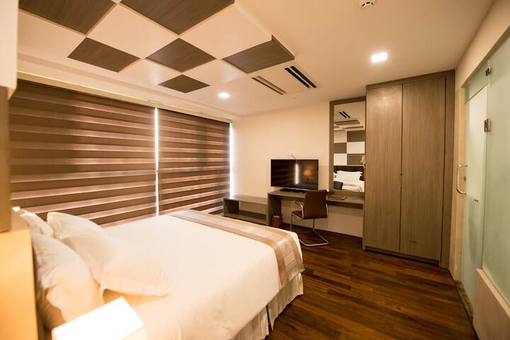 Room 17 of 129