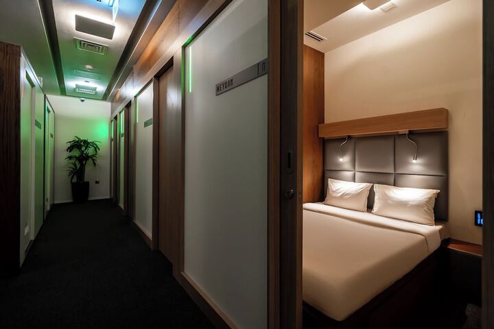 Room 6 of 22
