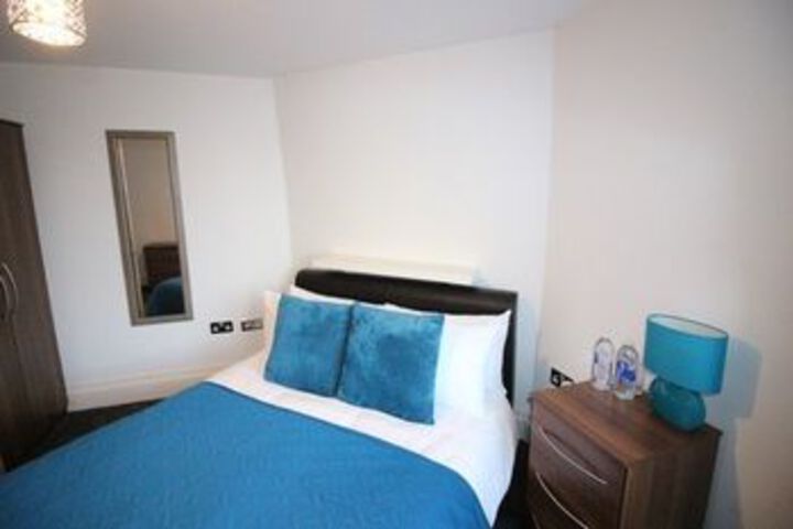 Room 18 of 28