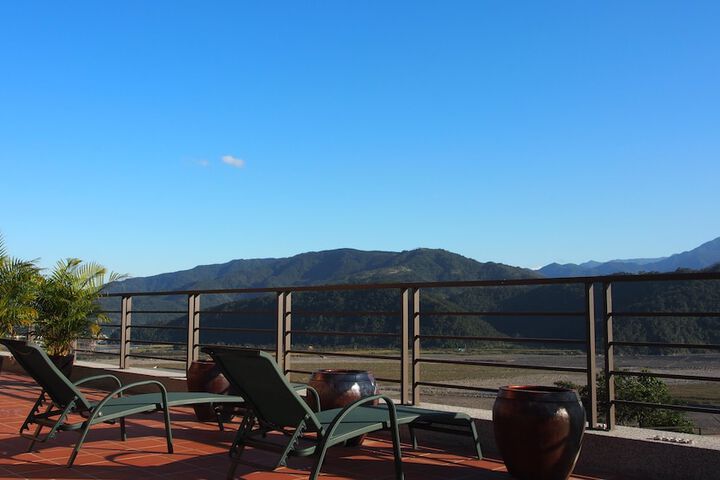 Sundeck 23 of 29