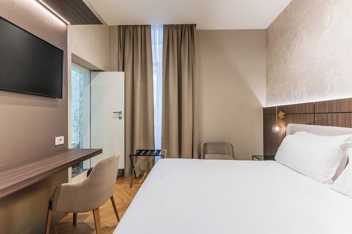 Room 50 of 110