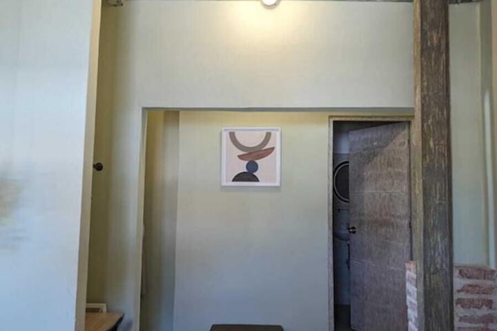Room 5 of 33