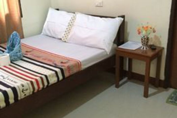 Room 25 of 48