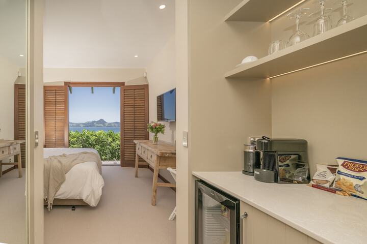 Room 8 of 20