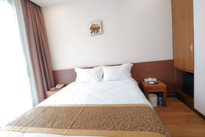 Room 32 of 58