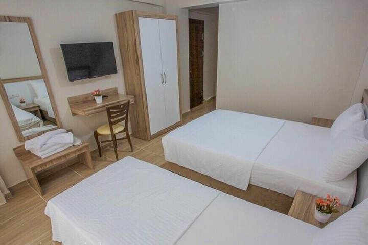 Room 8 of 14
