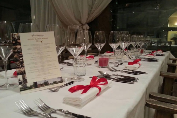 Dining 3 of 12