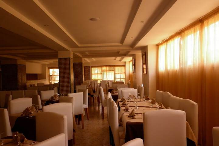 Dining 26 of 41