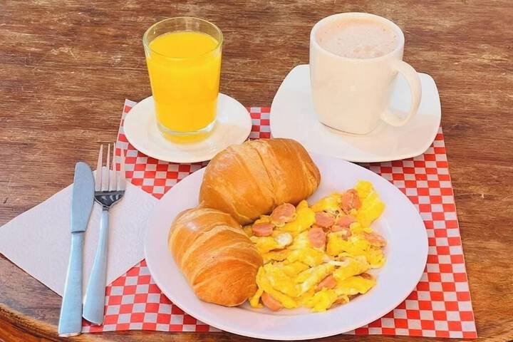 Breakfast/Coffee Service 20 of 25