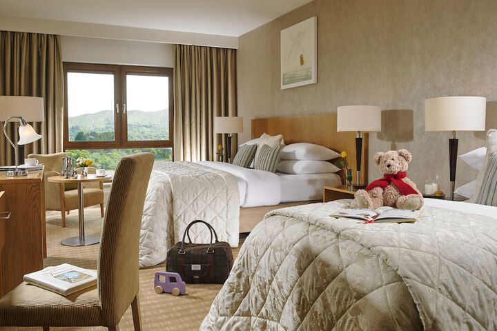 Room 4 of 37