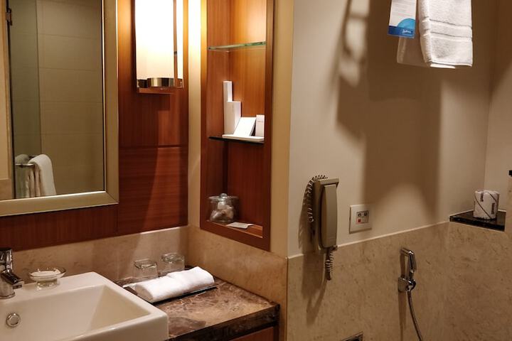 Room 32 of 116