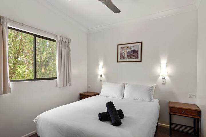 Room 2 of 84