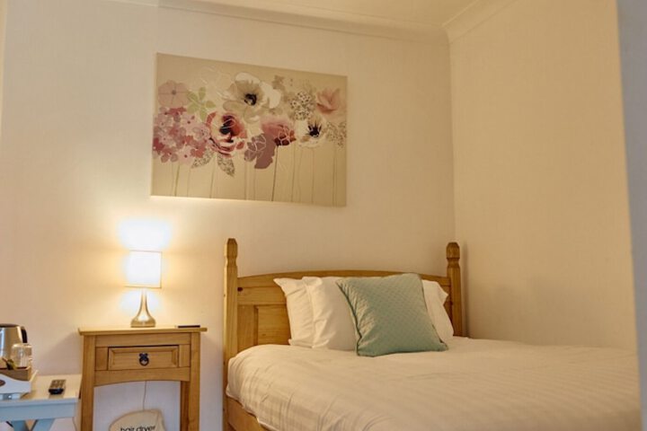 Room 3 of 41