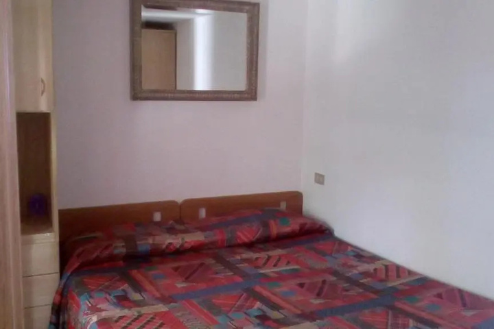Room 3 of 9