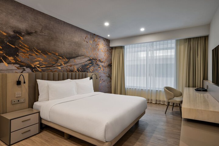 Room 32 of 99