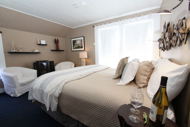 Room 25 of 42