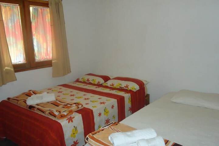 Room 6 of 49