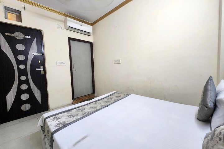Room 18 of 22