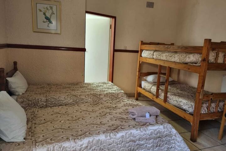 Room 6 of 101