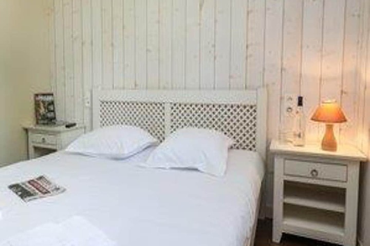 Room 3 of 18