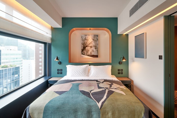Room 12 of 85