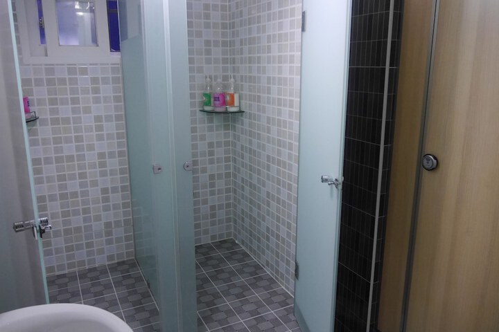 Room 26 of 43