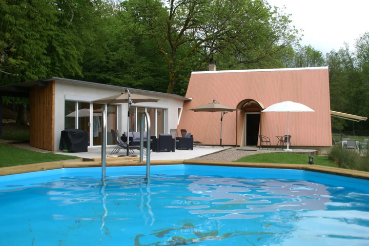Pool 8 of 17