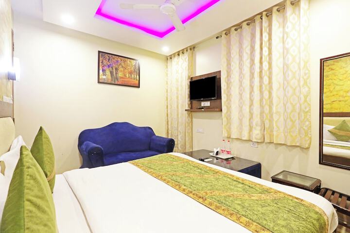 Room 26 of 63