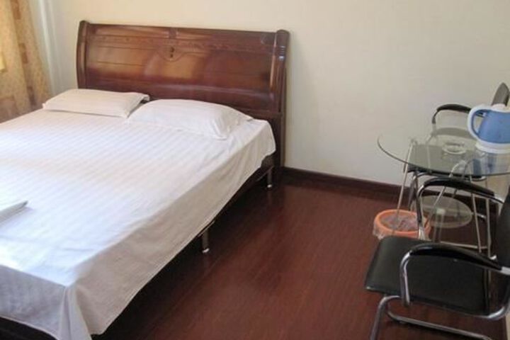 Room 12 of 15