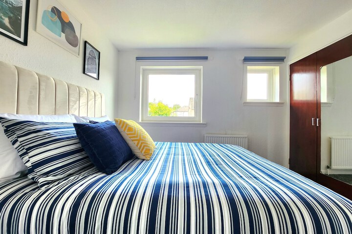 Room 10 of 28