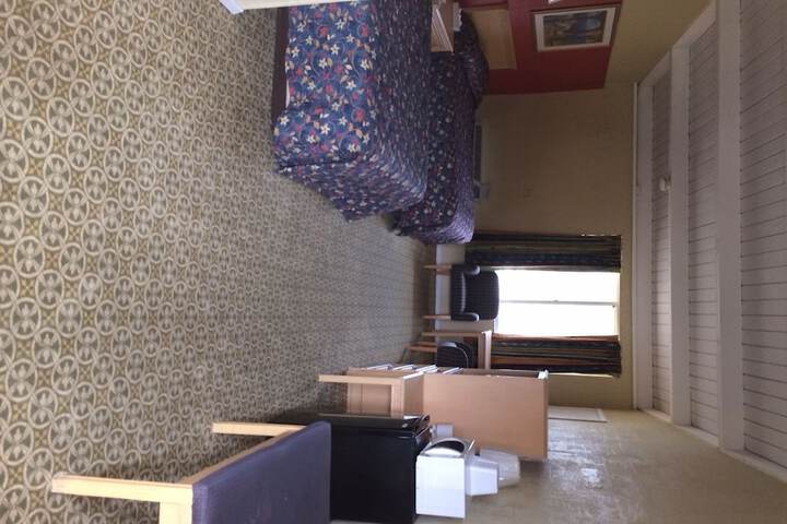 Room 4 of 11