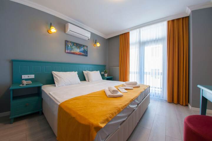 Room 9 of 36