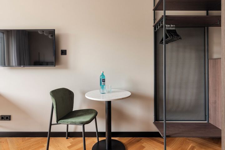 Room 31 of 60