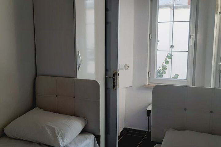 Room 18 of 68