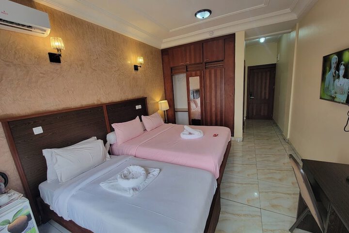 Room 16 of 45