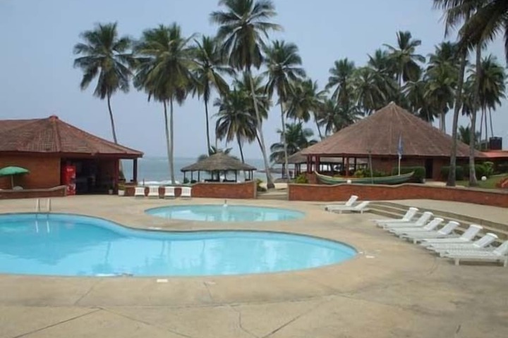 Hotel Pool
