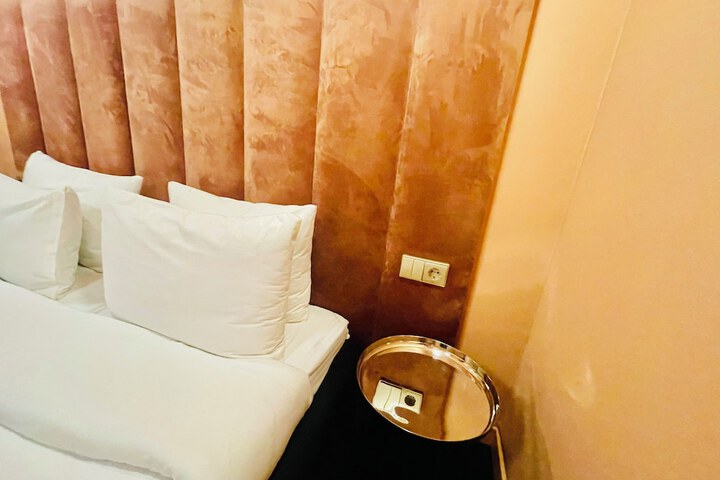 Room 59 of 116
