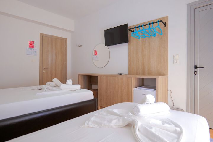 Room 8 of 37