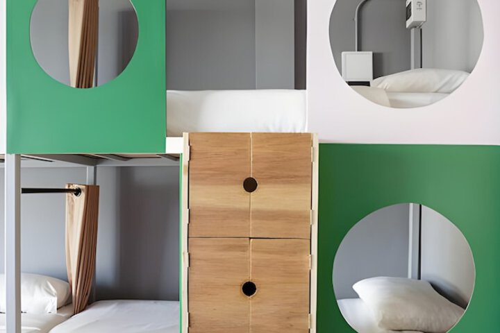 Room 15 of 31