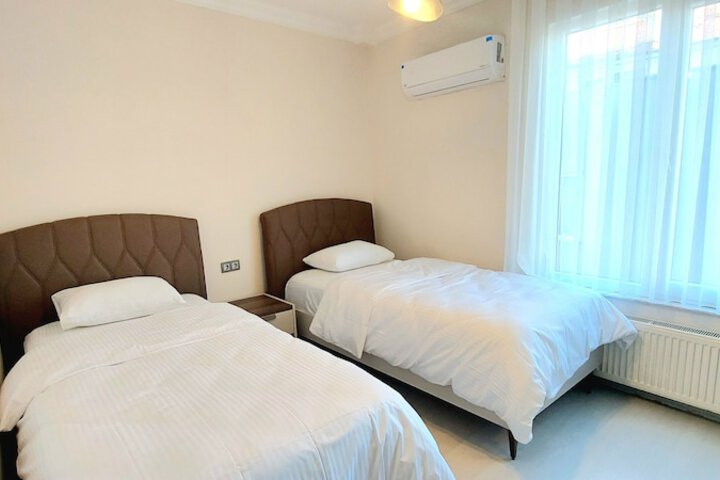 Room 43 of 271