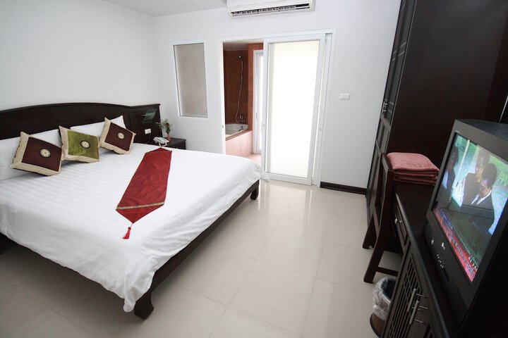 Room 50 of 83