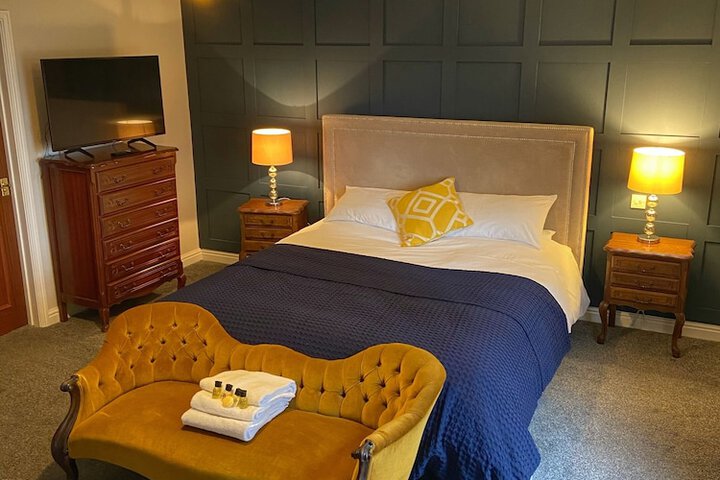 Room 6 of 20