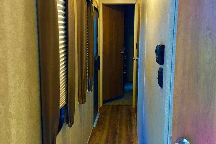 Ballroom/Hall 107 of 115