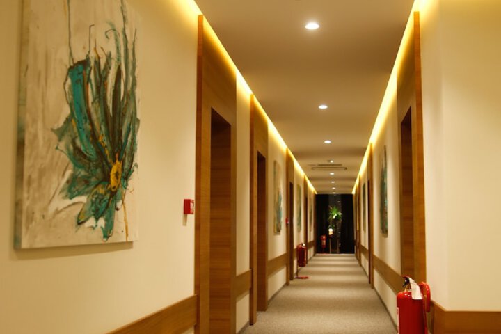 Ballroom/Hall 45 of 48