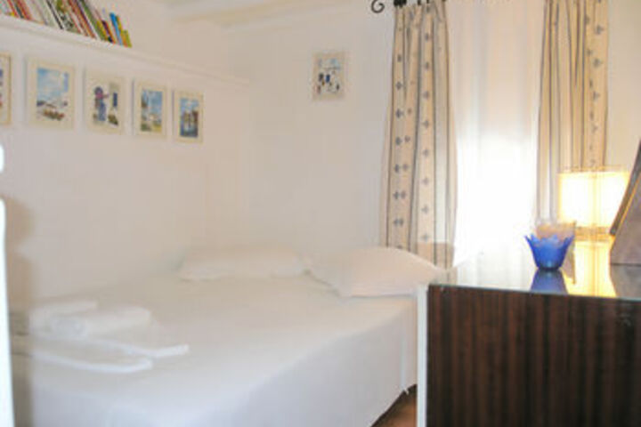 Room 12 of 24