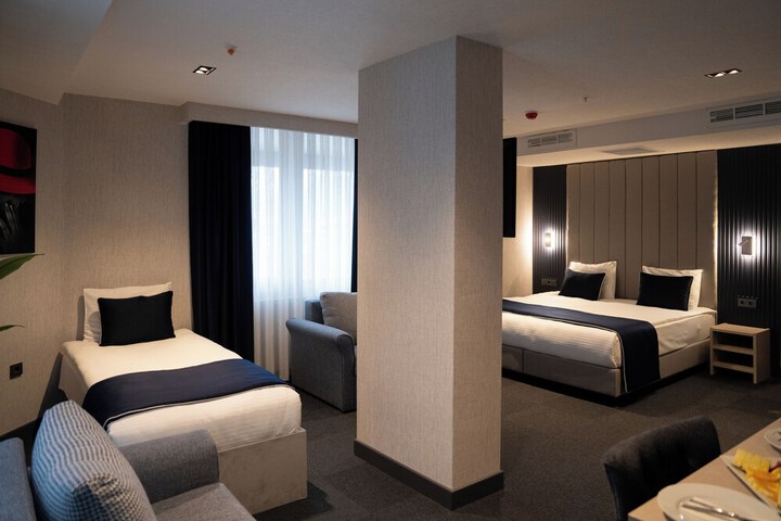 Room 9 of 49