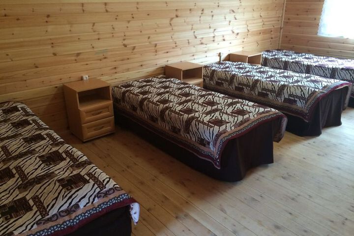 Room 2 of 105